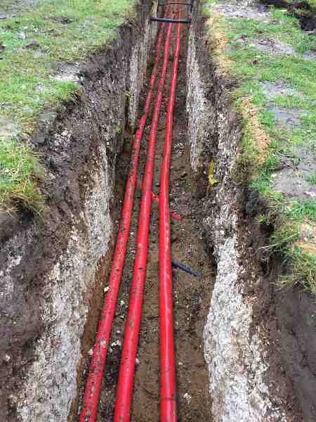 Cable Pulling 11kV 3 Core XLPE SWA Cables Into Trench 